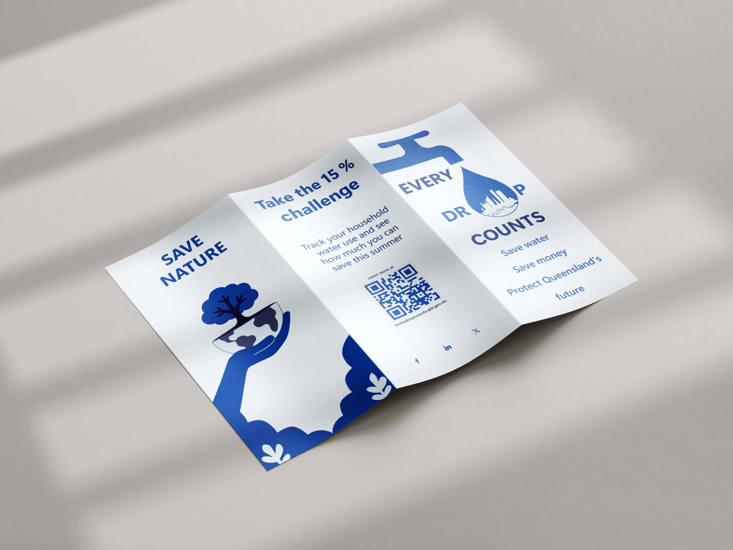 Free_DL_Flyer_C-Fold_Mockup_1